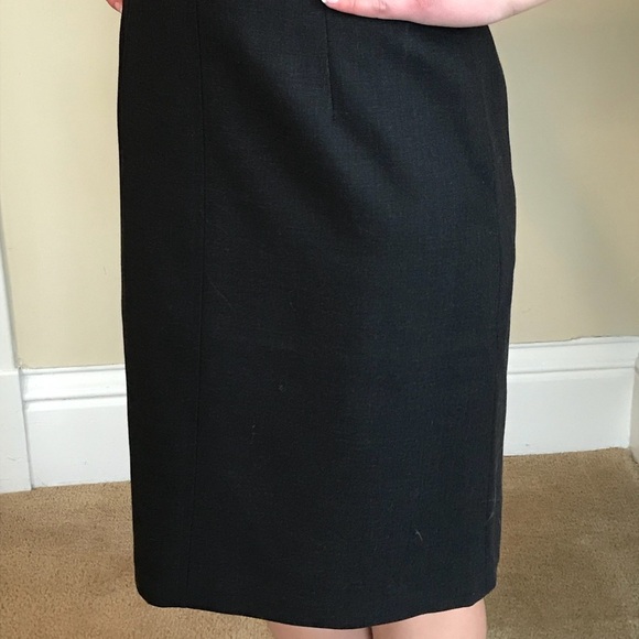 Ann Taylor Skirt Size 4 - Picture 2 of 7